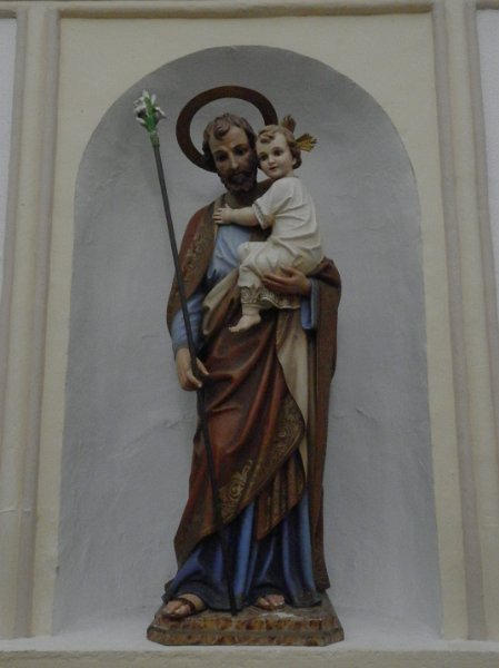 Interior de la Iglesia · 17